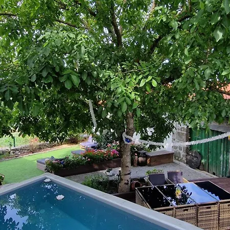 Casa Da Fonte بيت للعطل